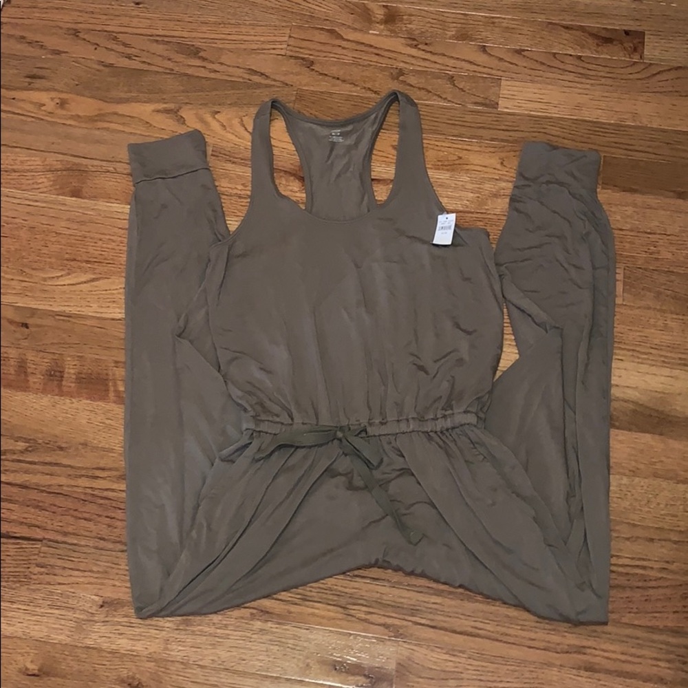 NWT aerie jumper